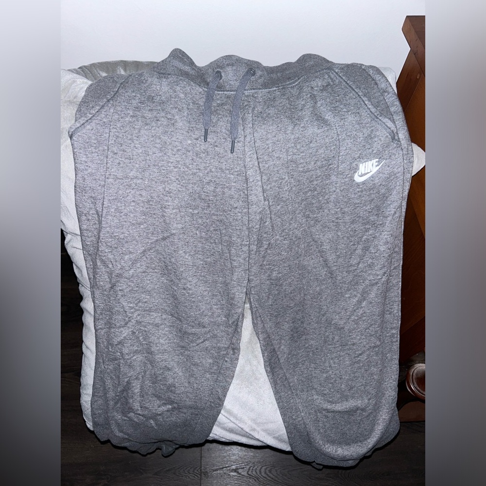 Gray Nike sweatpants